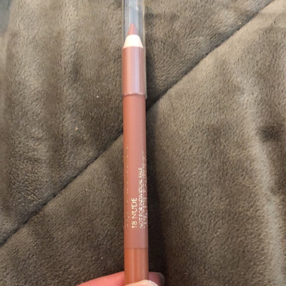 NWT ESTÉE LAUDER MAKE UP BUNDLE - Picture 2 of 10